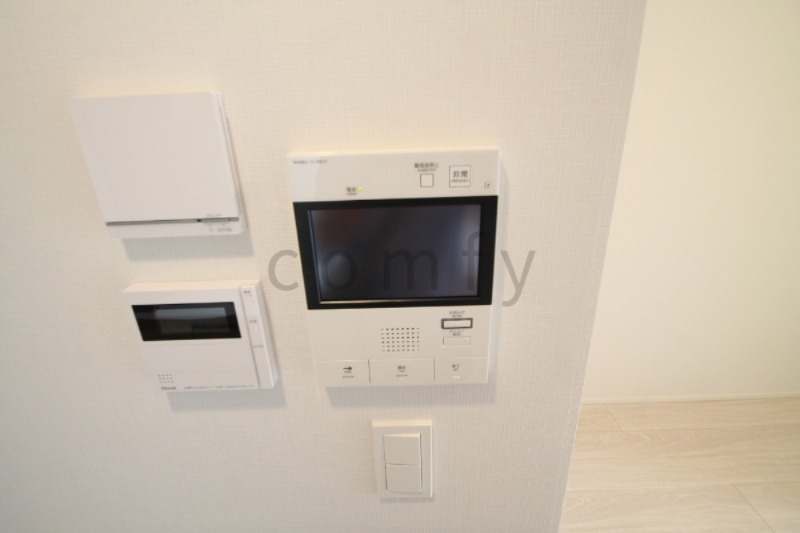 セキュリティ　モニター付きインターホン