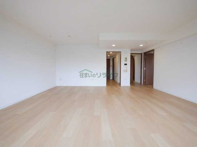 居室・リビング　河田町ガーデン1号棟