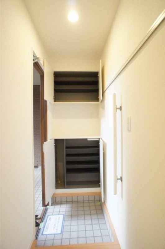 玄関　図面と現状に相違がある場合には現状を優先