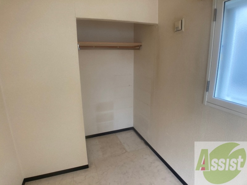 収納　寝室の収納です。部屋がすっきり片付きます。