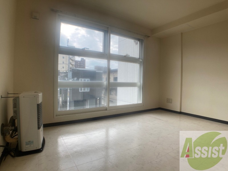 居室・リビング　広くてキレイなお部屋が広がっていて、充実した生活が送れそう。