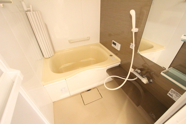 バス・シャワールーム　浴室