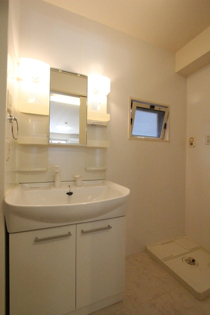 洗面設備　洗髪洗面化粧台