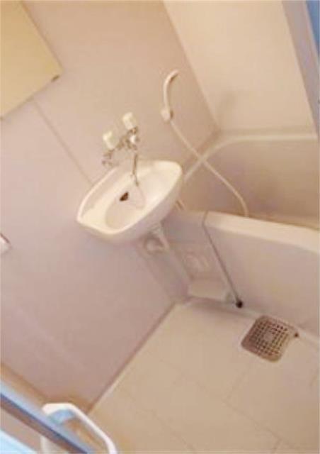 バス・シャワールーム　同仕様参考写真