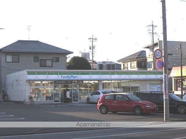コンビニ　ファミリーマート静岡中吉田店（コンビニ）まで100m