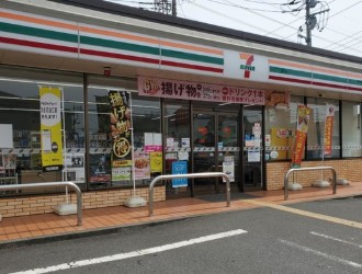 コンビニ　セブンイレブン 戸田笹目中学校前店（コンビニ）まで597m