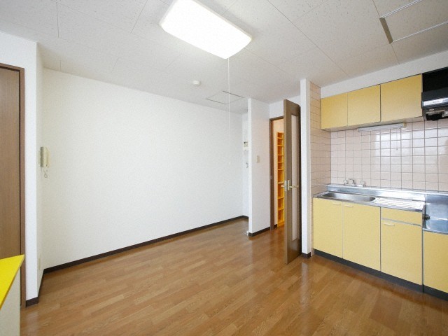 居室・リビング　☆8.1帖のリビングですよ♪