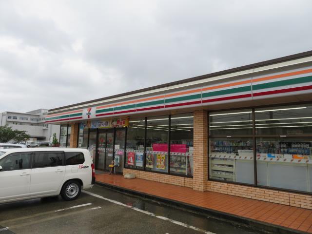 コンビニ　セブンイレブン（コンビニ）まで993m