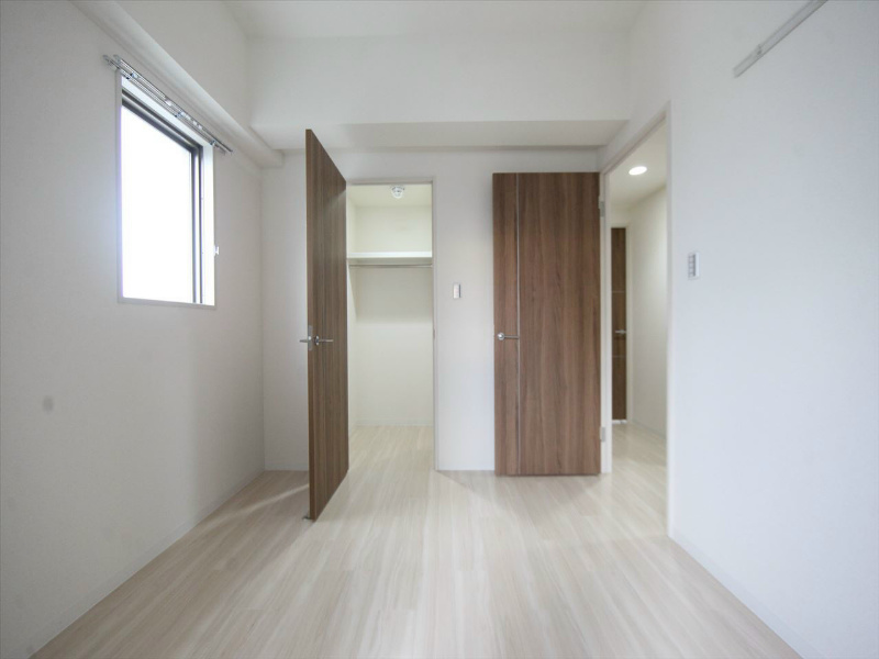 収納　洋室6帖　ウォークインクローゼット付（収納充実してます）