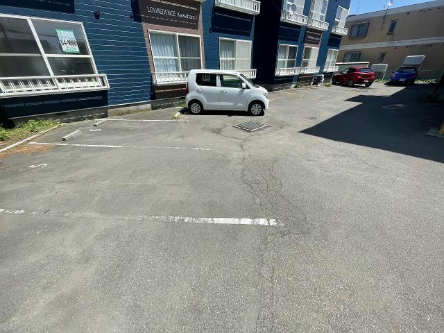 駐車場　駐車場