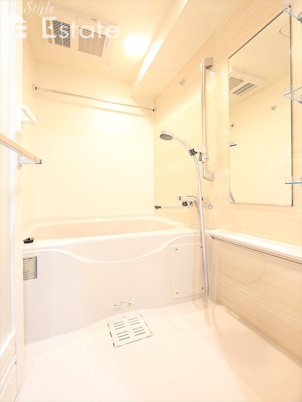 バス・シャワールーム　バスルーム