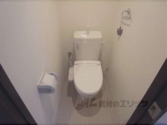 トイレ　ウォシュレット付