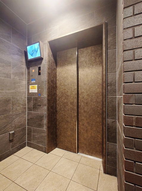 その他共有部分　防犯カメラ・モニター付きエレベーター