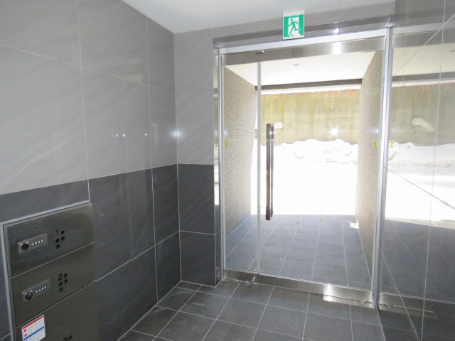 エントランス　オートロック付きエアコン♪