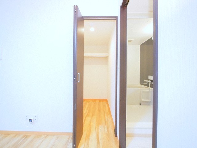 収納　広々ウォークインクローゼット♪