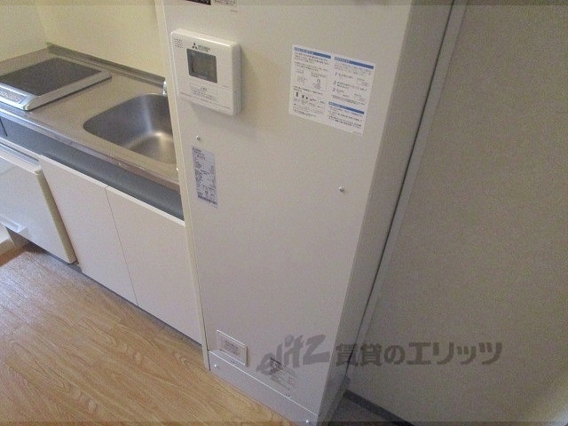 その他設備　給湯器リモコン