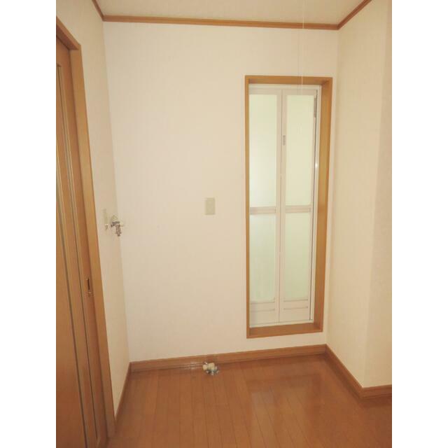 キッチン　キッチン＠洗濯機置場と浴室入口折戸