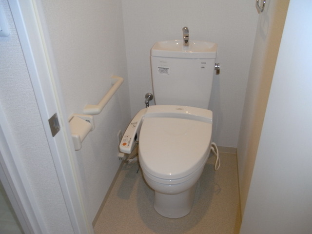 トイレ　ウォシュレット