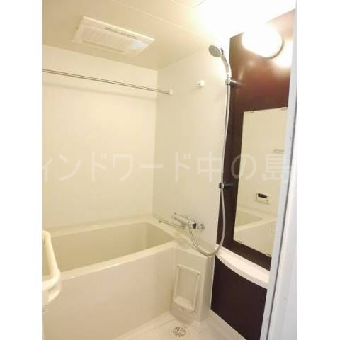 バス・シャワールーム　詳細は、ウィンドワード中の島までご相談下さい。