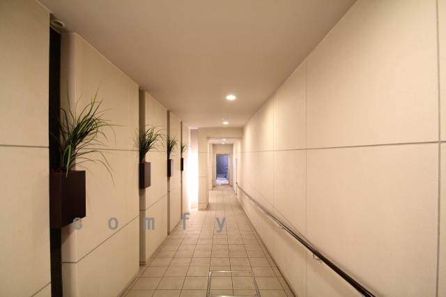 ロビー　共有スペース廊下