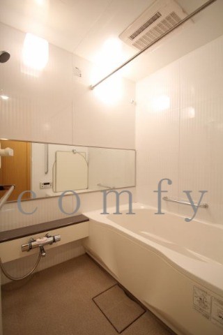 バス・シャワールーム　追炊き・浴室乾燥機付バス