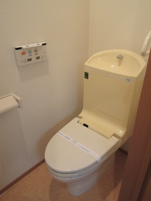 トイレ　★温水洗浄便座★
