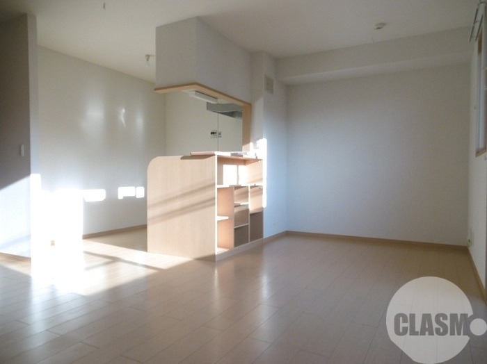 居室・リビング　フローリングだからカウンターキッチンです♪お掃除が楽♪