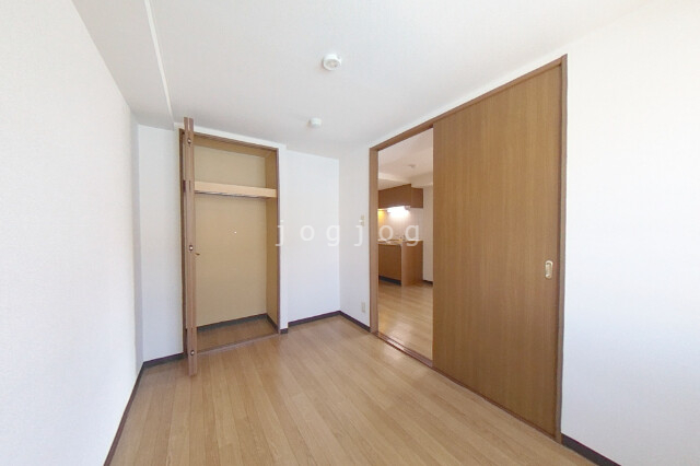 その他部屋・スペース　シングルベッドを設置可能な広さです。