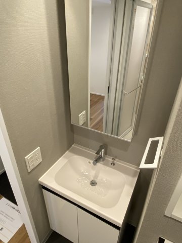 洗面設備　独立洗面化粧台付き