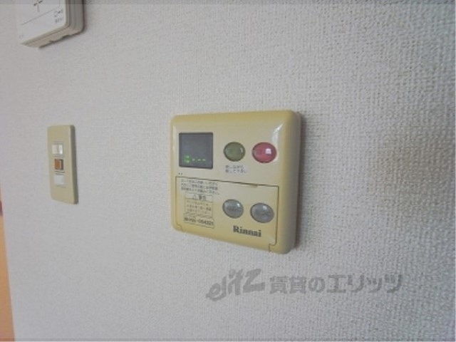 その他設備　給湯器リモコン