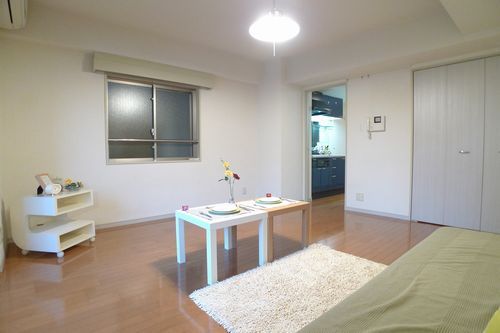 その他部屋・スペース　【居室】窓が２面にある為空気が通りやすくなっております♪（…