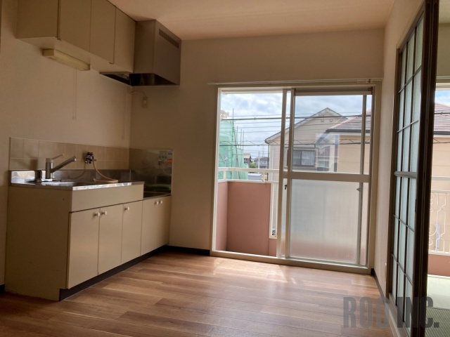 居室・リビング　写真は反転のお部屋です