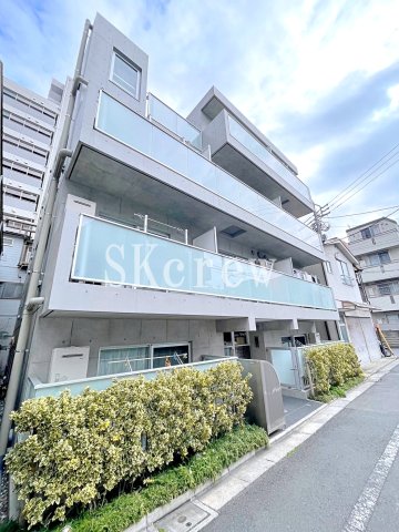 1LDK Mansion in Shinjuku, Tokyo - Image 1