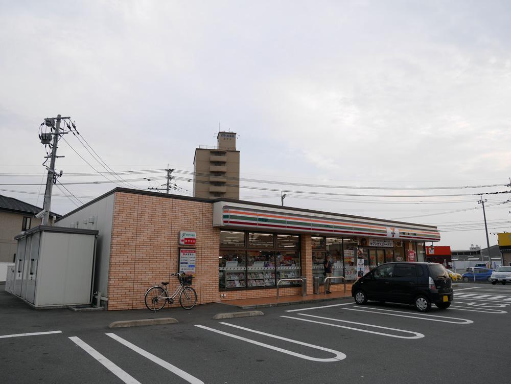 コンビニ　セブンイレブン神埼吉田店（コンビニ）まで900m