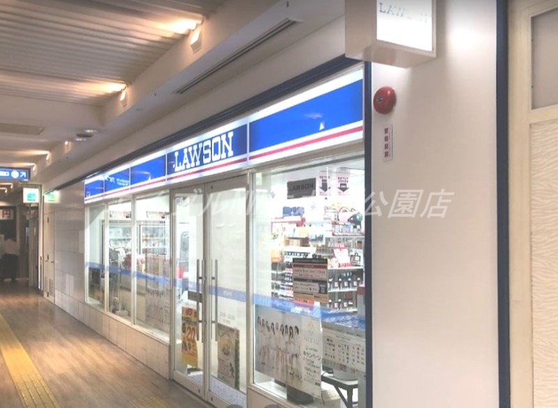 コンビニ　ローソン南港ATC*ITM店（コンビニ）まで621m