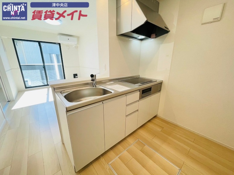 キッチン　同型反転画像参考