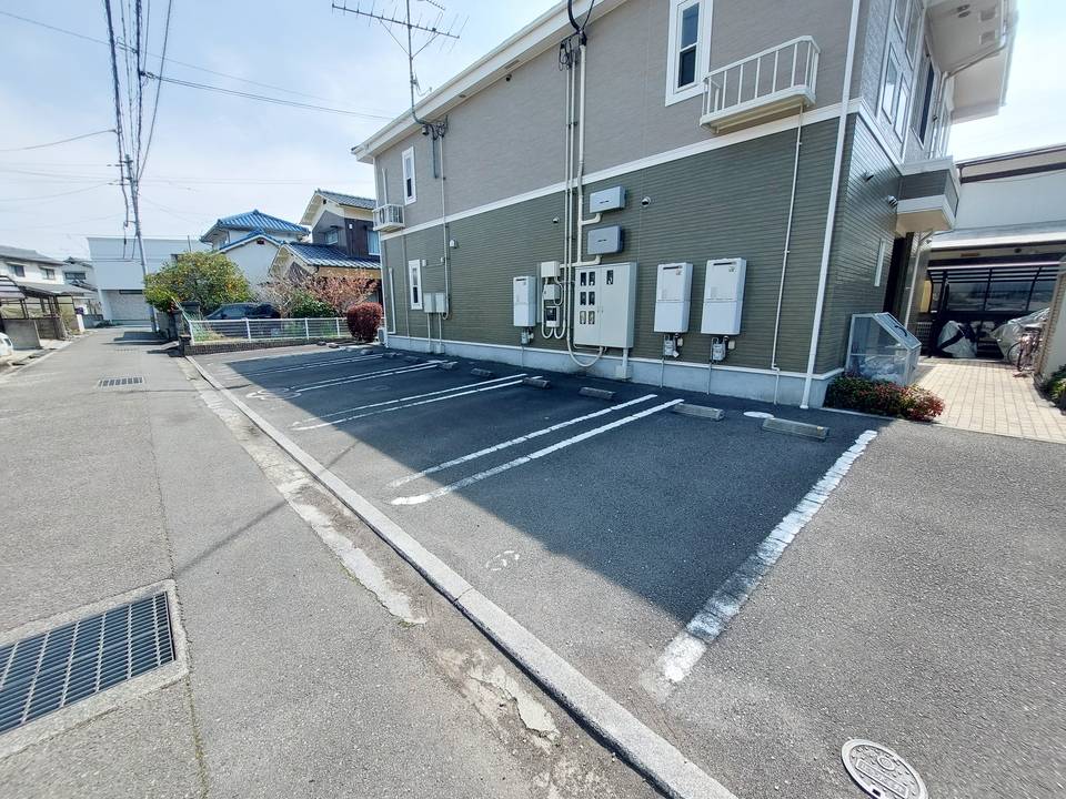 駐車場　駐車場