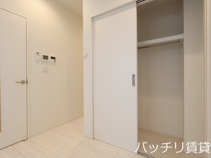 収納　別号室タイプの為、現状を優先致します。