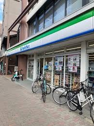 コンビニ　ファミリーマート河原町丸太町店（コンビニ）まで351m