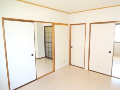 ＪＲ山陽本線 高島駅 徒歩13分 2階建 築33年の居間写真