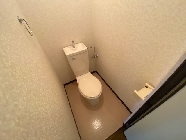 トイレ　※同施工会社のイメージ写真※
