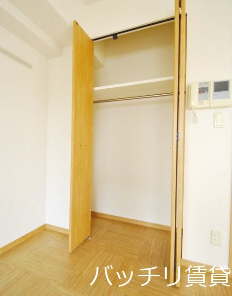 収納　別号室タイプの為、現状を優先致します。