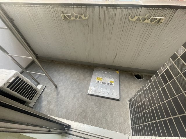 バルコニー　陽当たり良好なバルコニーです