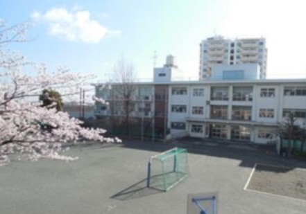 中学校　横浜市立松本中学校（中学校）まで1399m