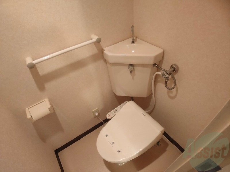 トイレ　トイレです。ウォシュレット付を探している方、おすすめです。