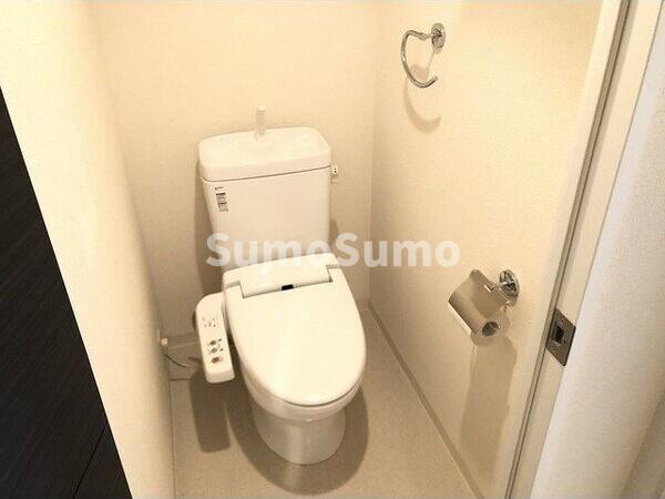 トイレ　清潔感のあるトイレです
