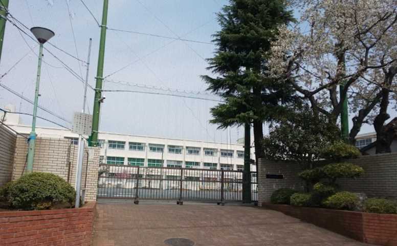 小学校　横浜市立東中田小学校（小学校）まで216m