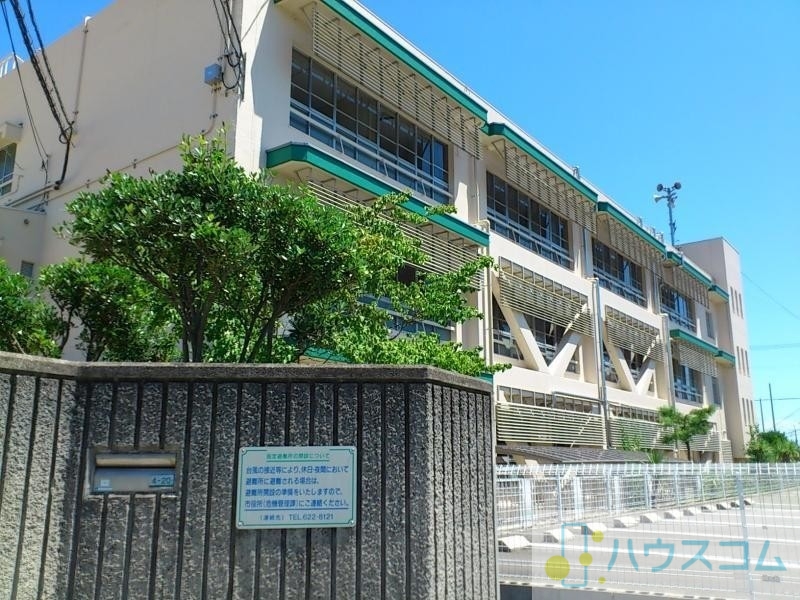 小学校　茨木市立福井小学校（小学校）まで734m