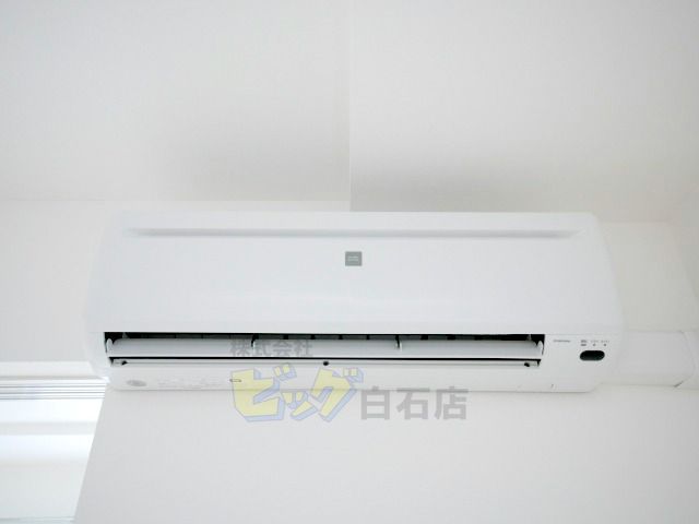 その他設備　夏も快適なエアコン付きです♪