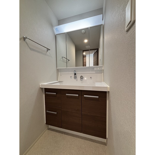 洗面設備　※別部屋参考写真です。